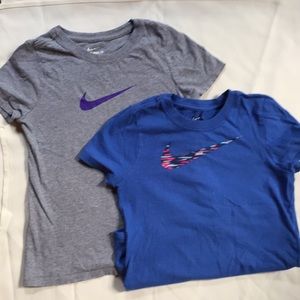 2 Girls Nike t-shirts, size small